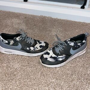 Nike Air Max Thea Black and White Print Size 9 Womens